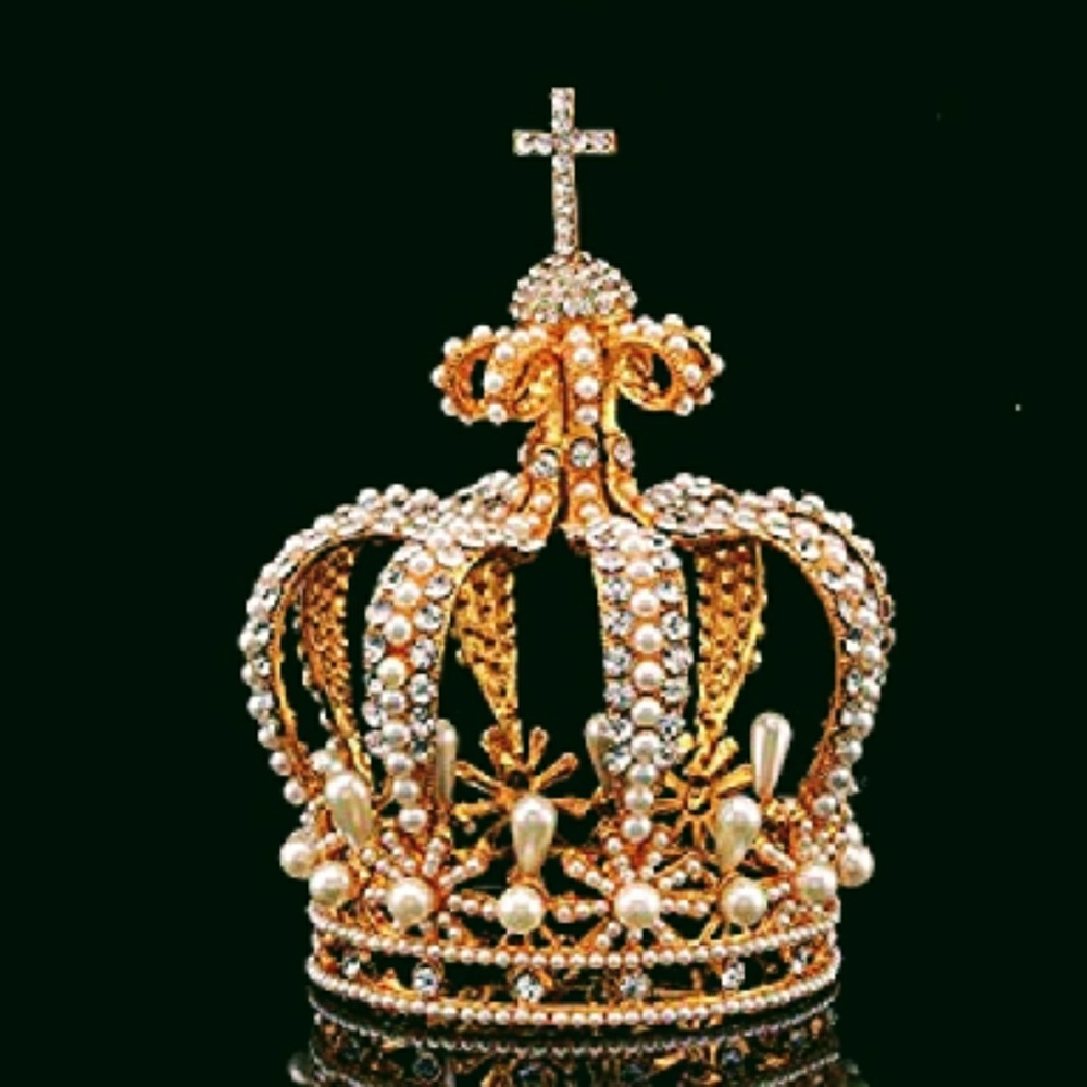 Be the Queen or King of your Closet!